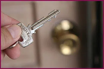 Harrington Pk NJ Locksmith Store Harrington Park, NJ 201-623-3402 - 14-unlock-door